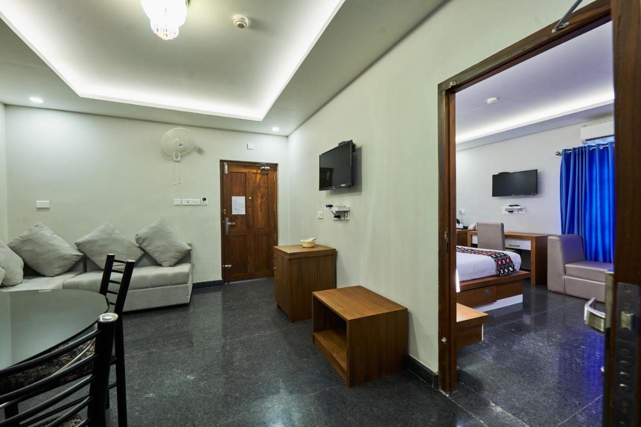 Vidya Residency Hotel Thrissur Luaran gambar